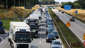 Od piątku luźniej na autostradach A2 i A4. Nie trzeba będzie wyprzedzać