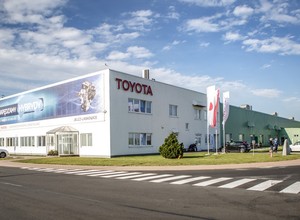 Polska fabryka Toyoty rozpoczyna produkcję przekładni hybrydowych