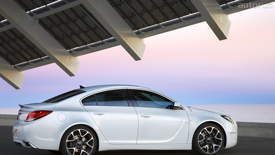 Opel Insignia OPC