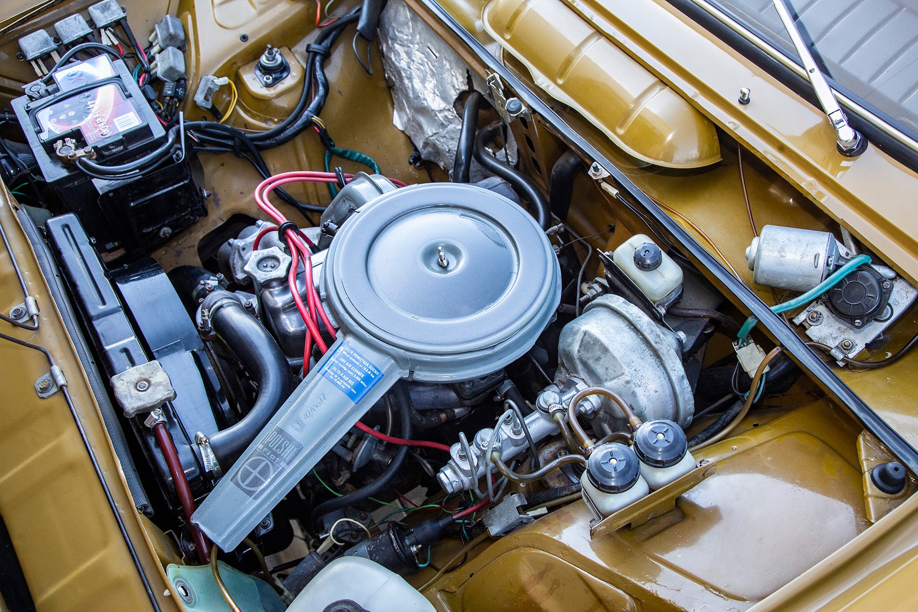 Polski Fiat 125p 1500 kontra Łada 1500 - tak podobne, a jednak tak różne