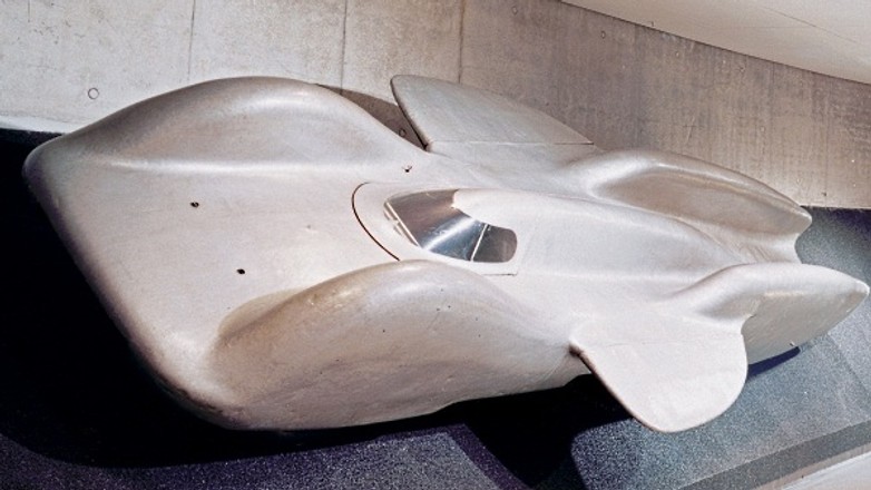 Mercedes-Benz T80