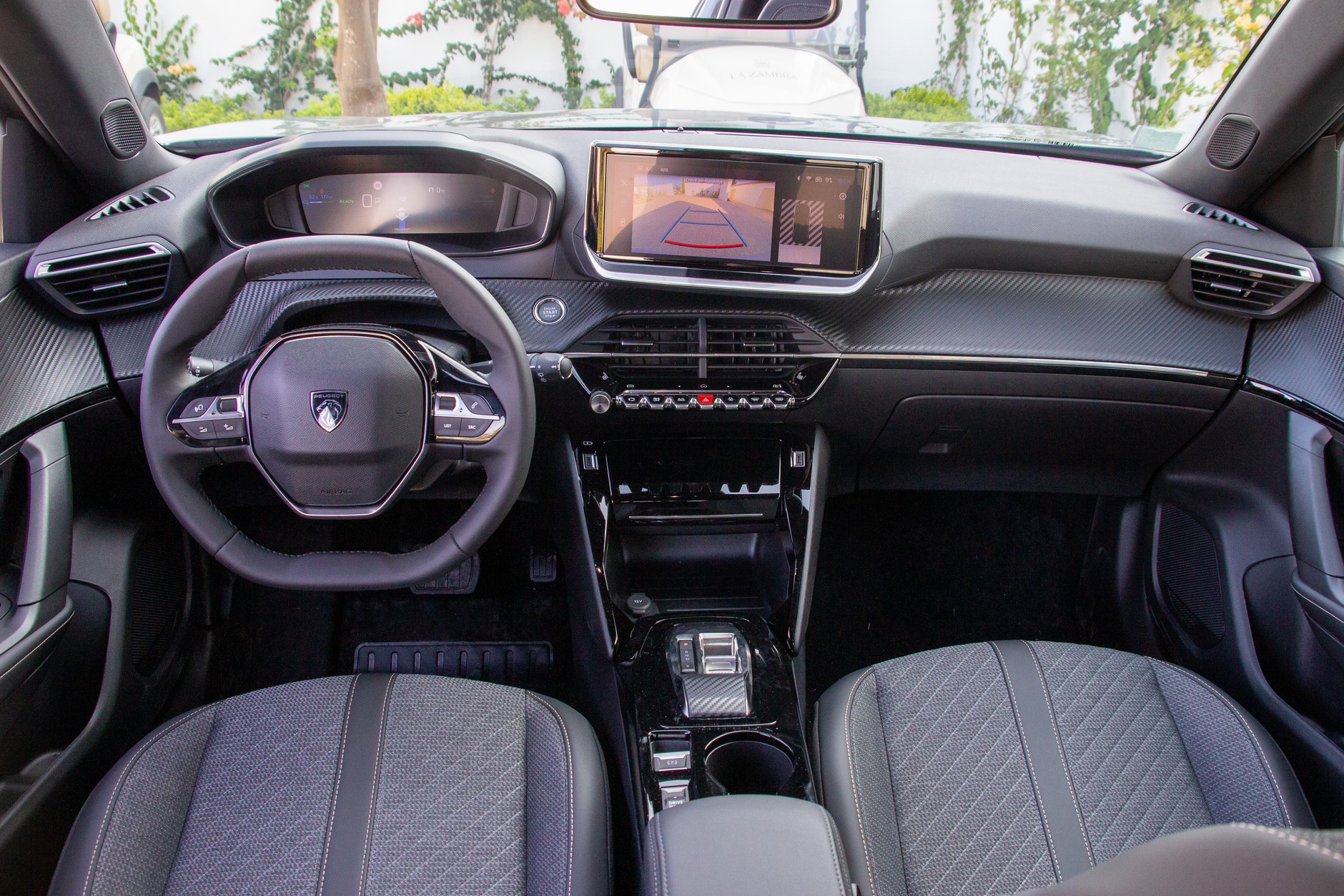2023 Peugeot e-2008