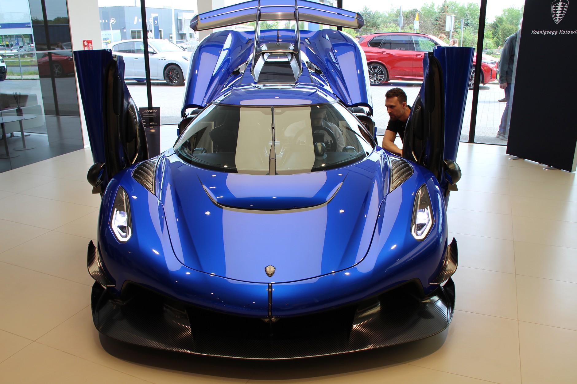 Koenigsegg Jesko Attack