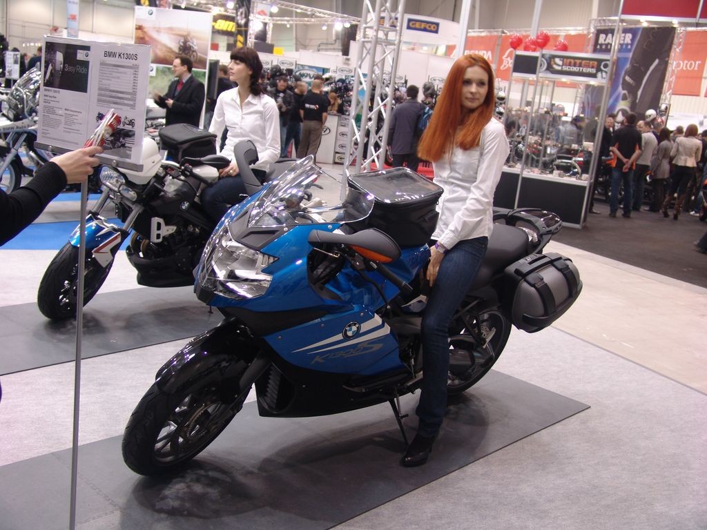 III Ogólnopolska Wystawa Motocykli i Skuterów: premiery i atrakcyjne hostessy (galeria)