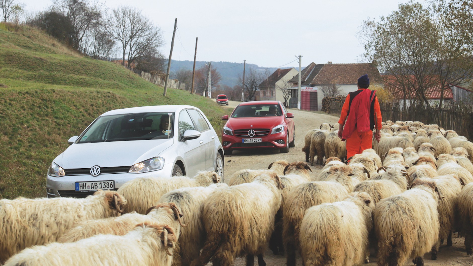 VW Golf i Mercedes klasy A – test 300 tys. km