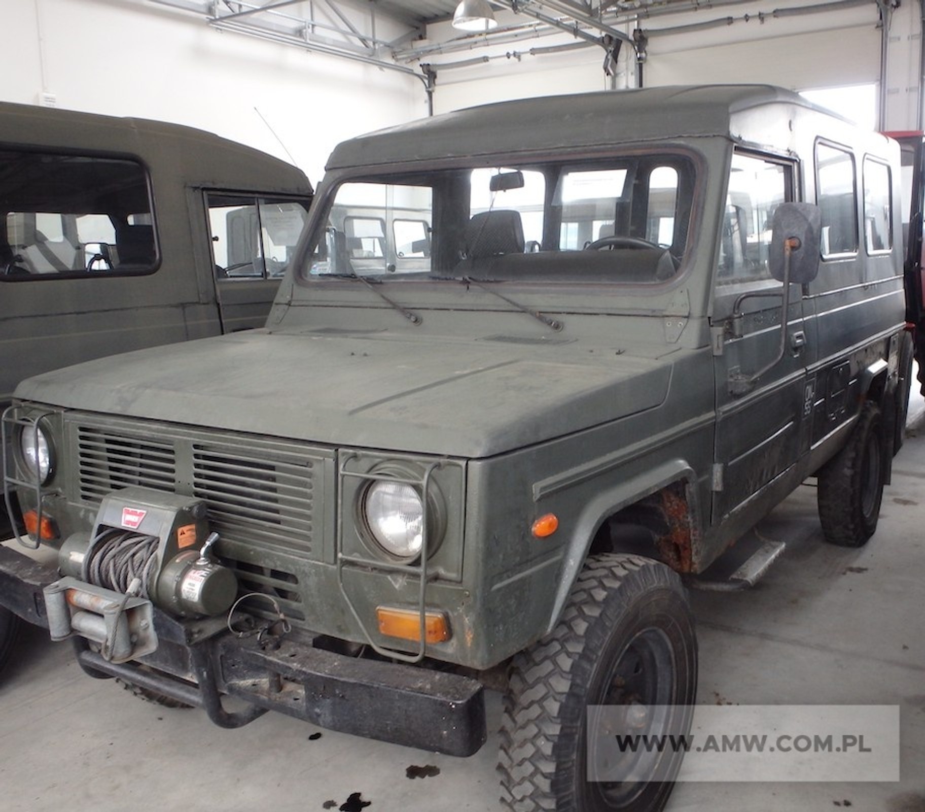 Gratka dla kolekcjonerów. Armia wietrzy magazyny