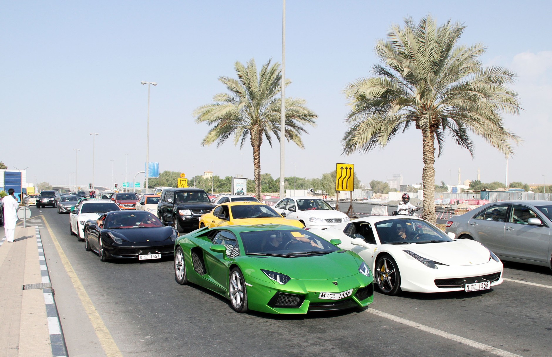 Sprzedaż aut w Emiratach