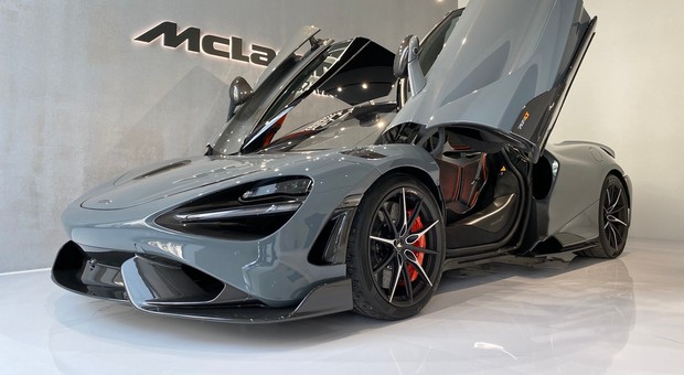 McLaren 765LT - przyjrzeliśmy mu się z bliska w nowym butiku marki