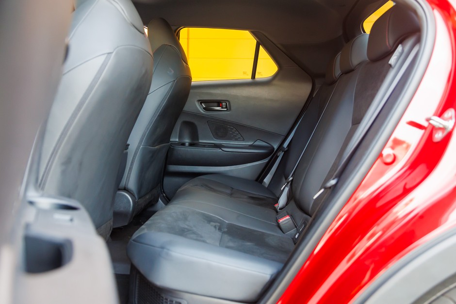 2024 Toyota C-HR PHEV