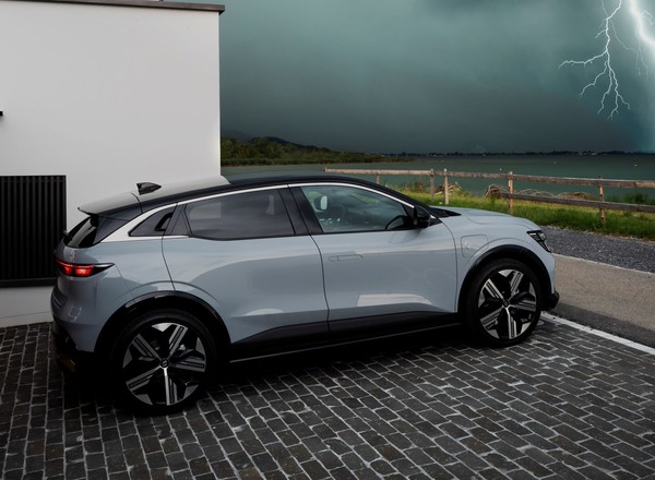 Renault Megane E-Tech – elektryczność przyspiesza