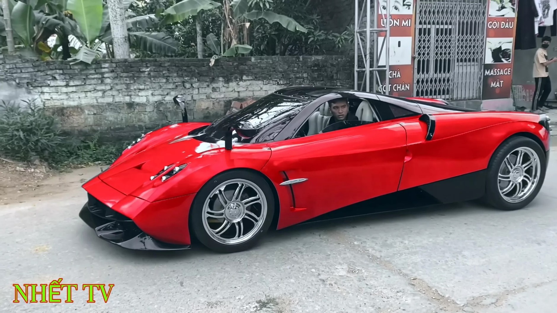 Pagani Huayra – replika