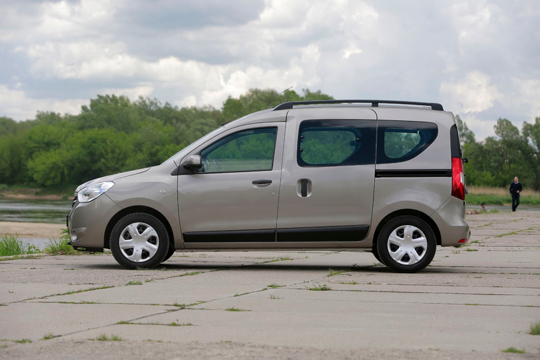 Dacia Dokker - cena 36 500 zł
