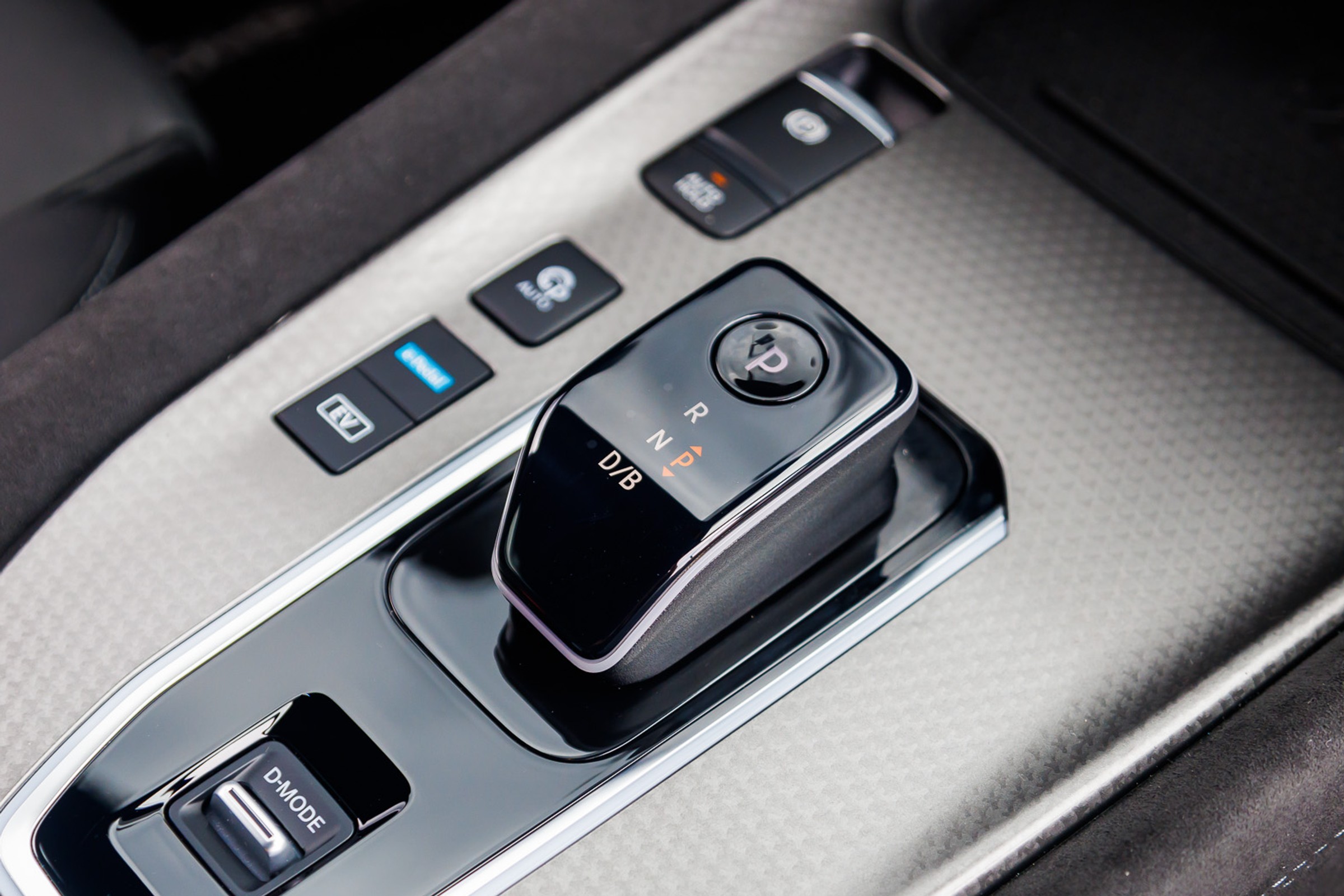 Co oznacza tryb B? Kierowcy nie wiedzą, a różnice odczują od razu. Robi różnicę