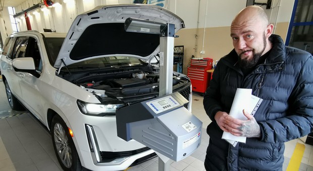 Kupił nowego Cadillaca. "Bez szans na zaliczenie badań technicznych"