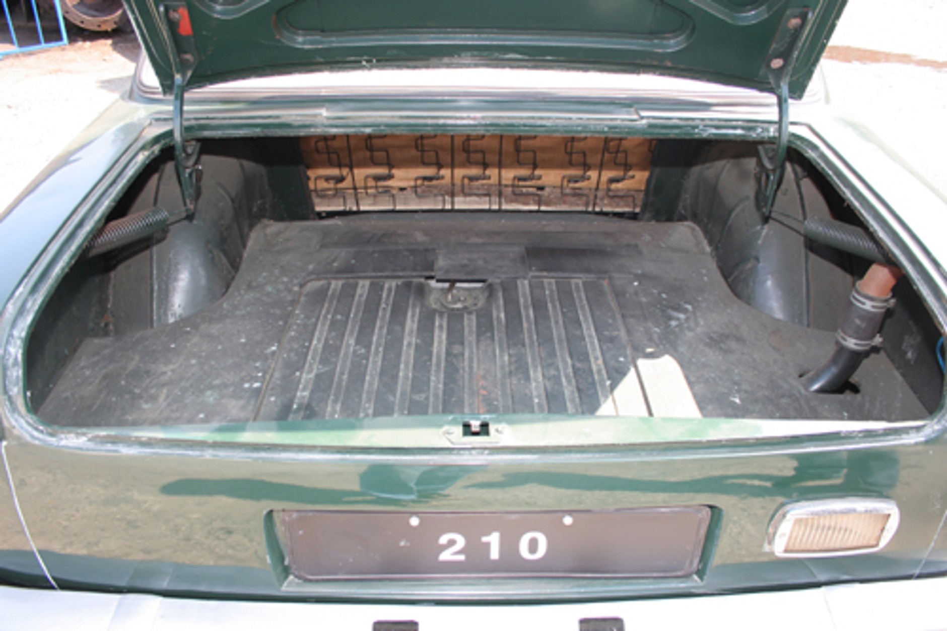 Rządowa limuzyna z Żerania Perła z FSO