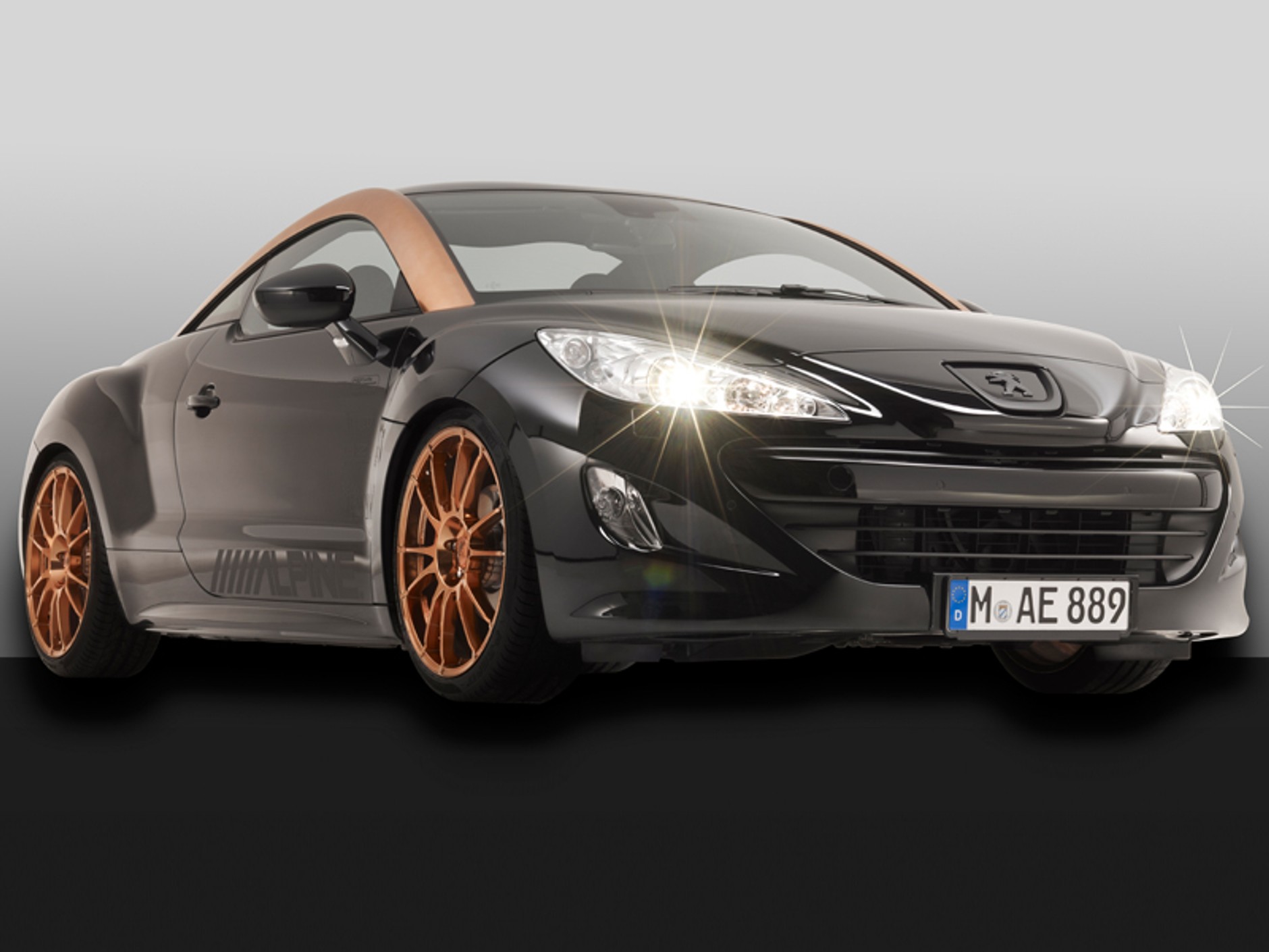 Nowy samochód demonstracyjny Alpine