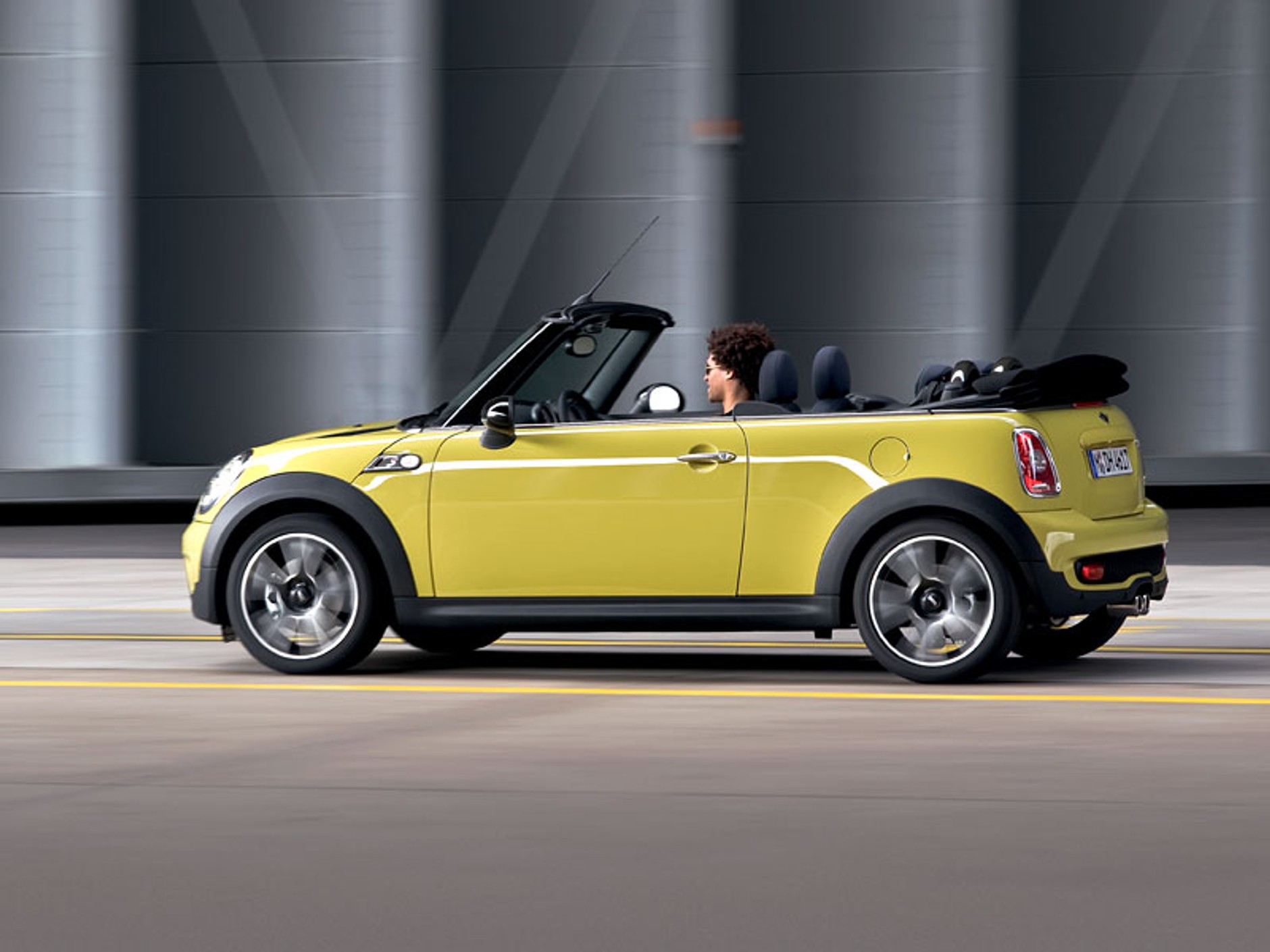 Detroit 2009: premiera światowa Mini Cabrio