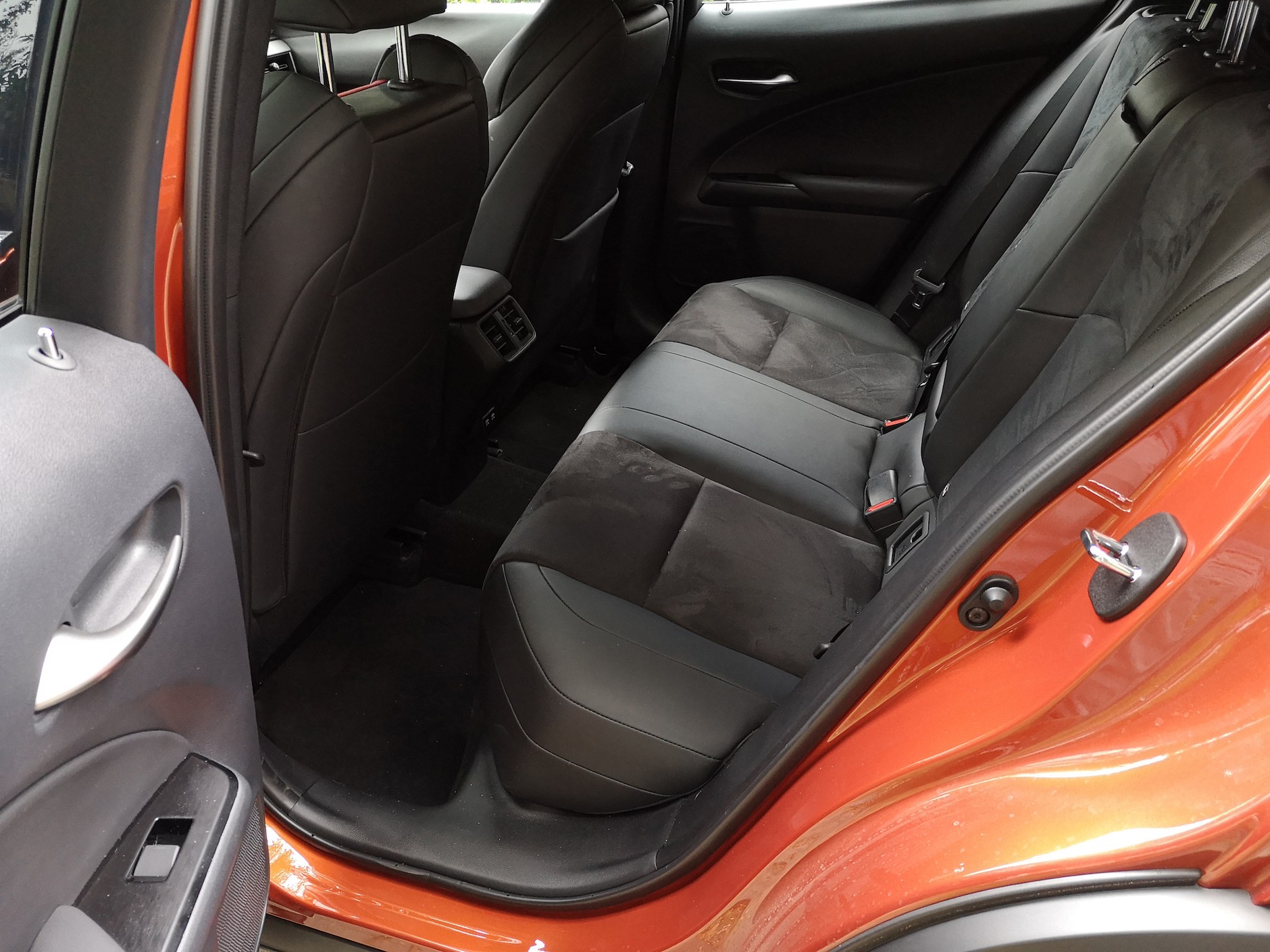 Lexus UX kontra Lexus NX