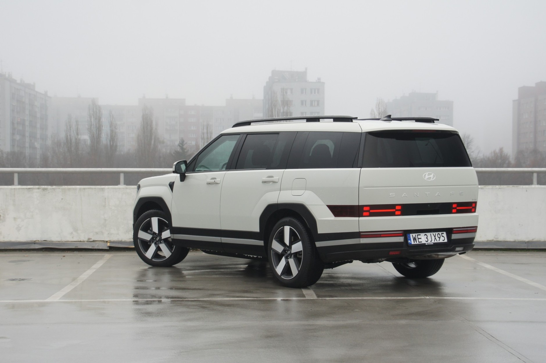 Hyundai Santa Fe Hybrid