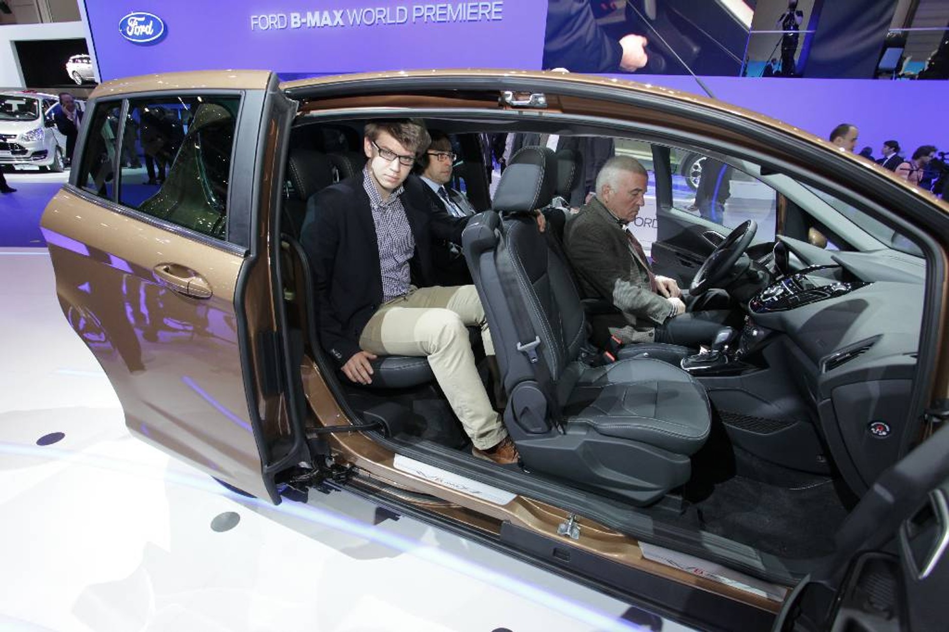 Ford B-Max: nowy, praktyczny mieszczuch