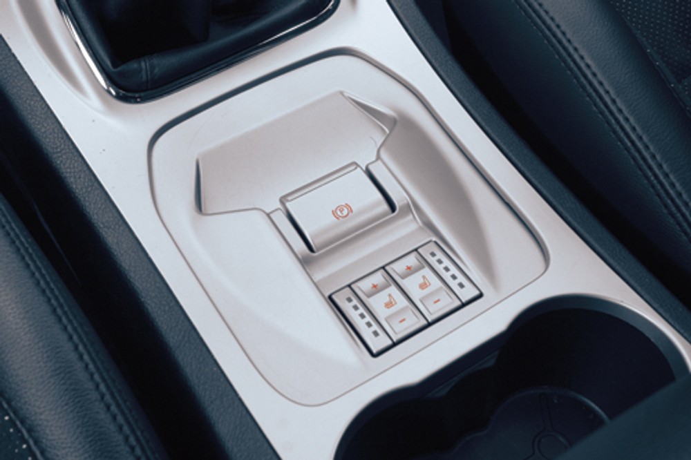 Ford S-Max 2.5 Turbo Titanium - Maksymalnie inny