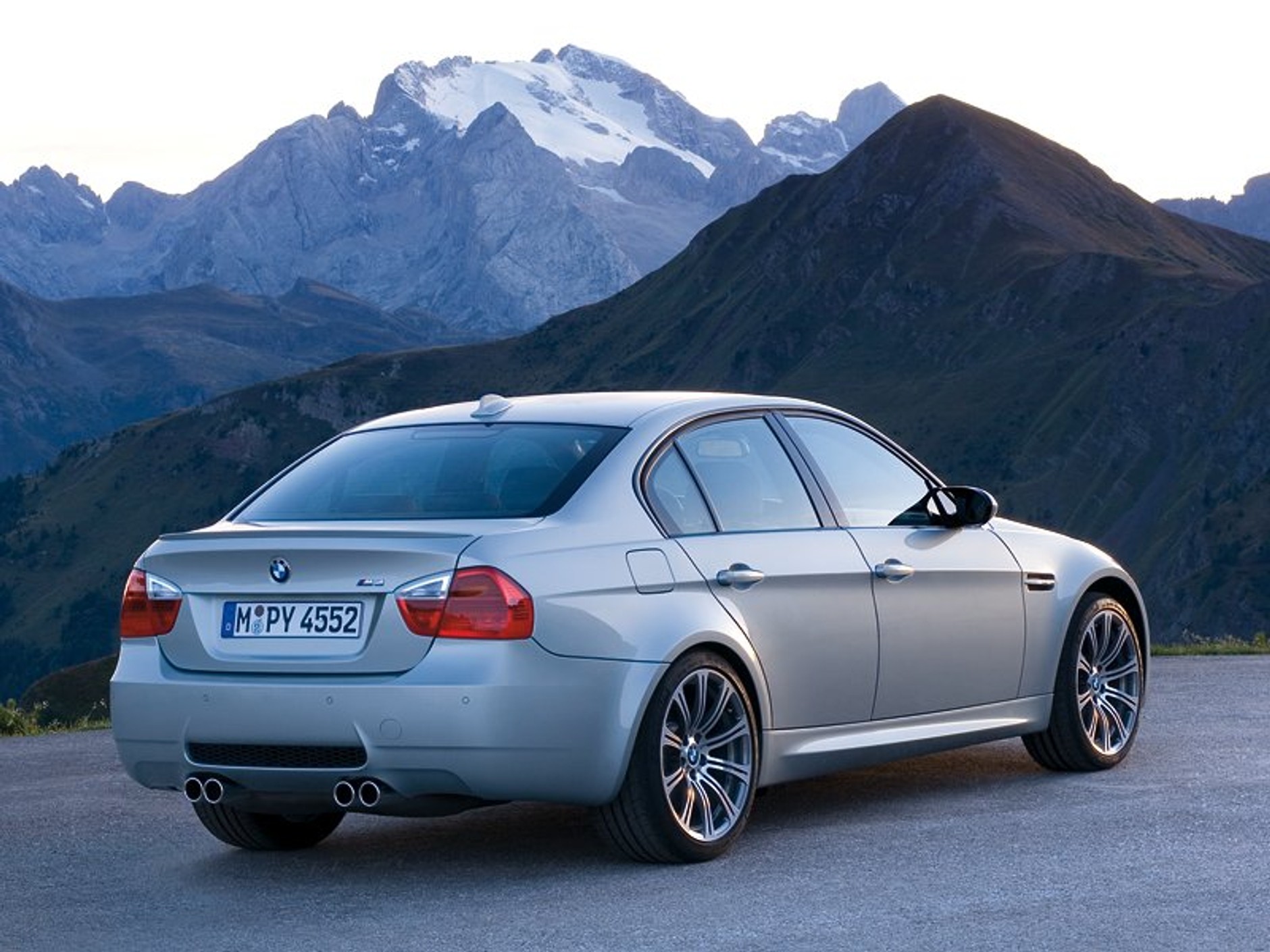 BMW: sportowe M3 Limuzyna dla pięciu osób