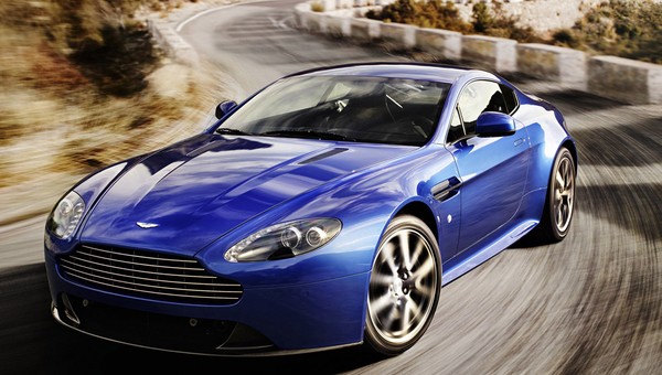 Aston Martin V8 Vantage S: błękitna krew