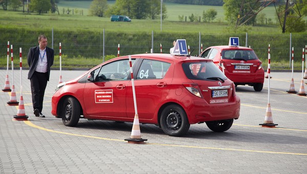 Prawo jazdy po nowemu. Rząd szykuje rewolucyjne zmiany dla młodych kierowców