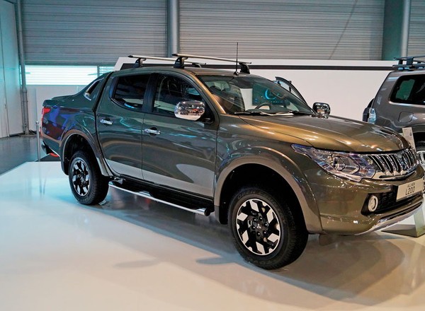 Mitsubishi – uwaga na odpadające osłony