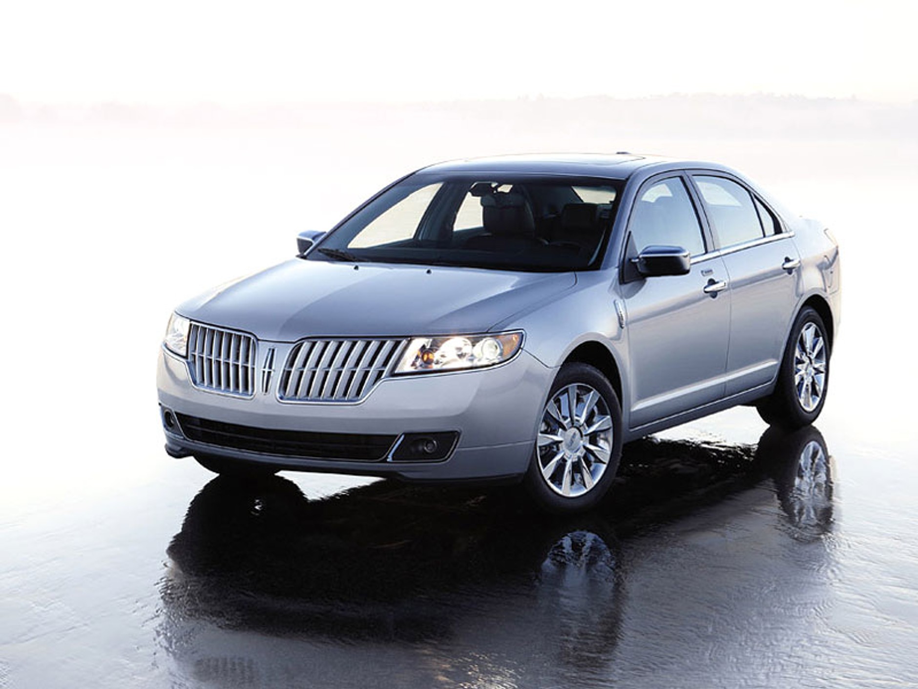 Los Angeles 2008: Lincoln MKZ - modernizacja najmniejszgo modelu