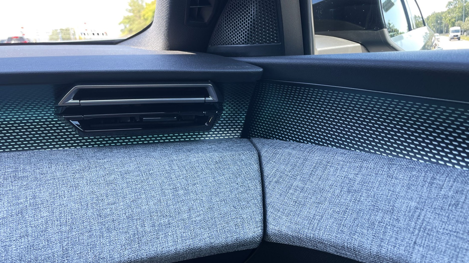 Peugeot E-5008 w pierwszym teście