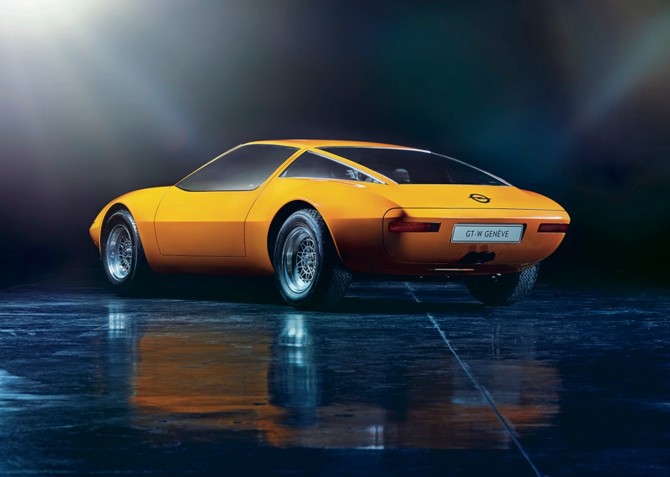 GT na Genewę. GT/W Genève zostało zbudowane na studyjnej Corvette z centralnym silnikiem Wankla. W 1975 roku auto miało jedynie charakter concept car