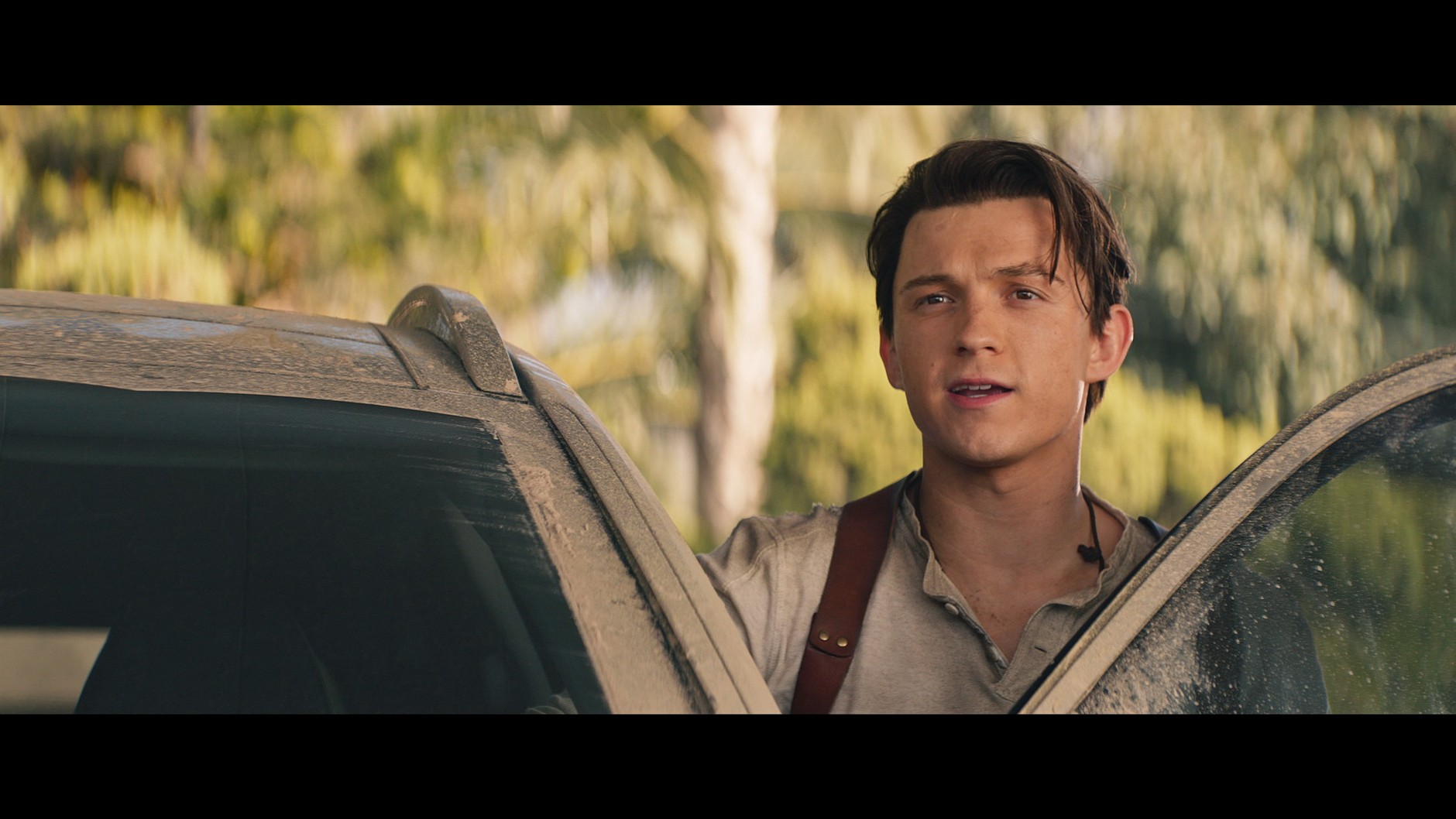 Nathan Drake (Tom Holland) za kierownicą Hyundaia Tucsona