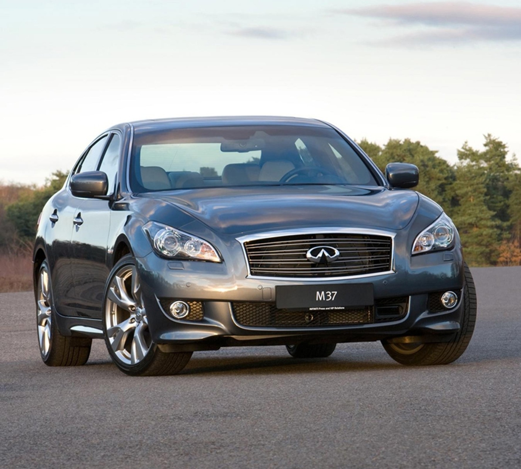 Infiniti M – pachnie w nim lasem, a pedał gazu nie słucha kierowcy