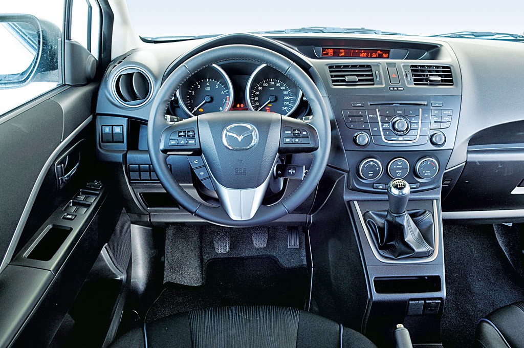 Debiutanci dla rodziny: Mazda 5 kontra Peugeot 5008 i Volkswagen Touran
