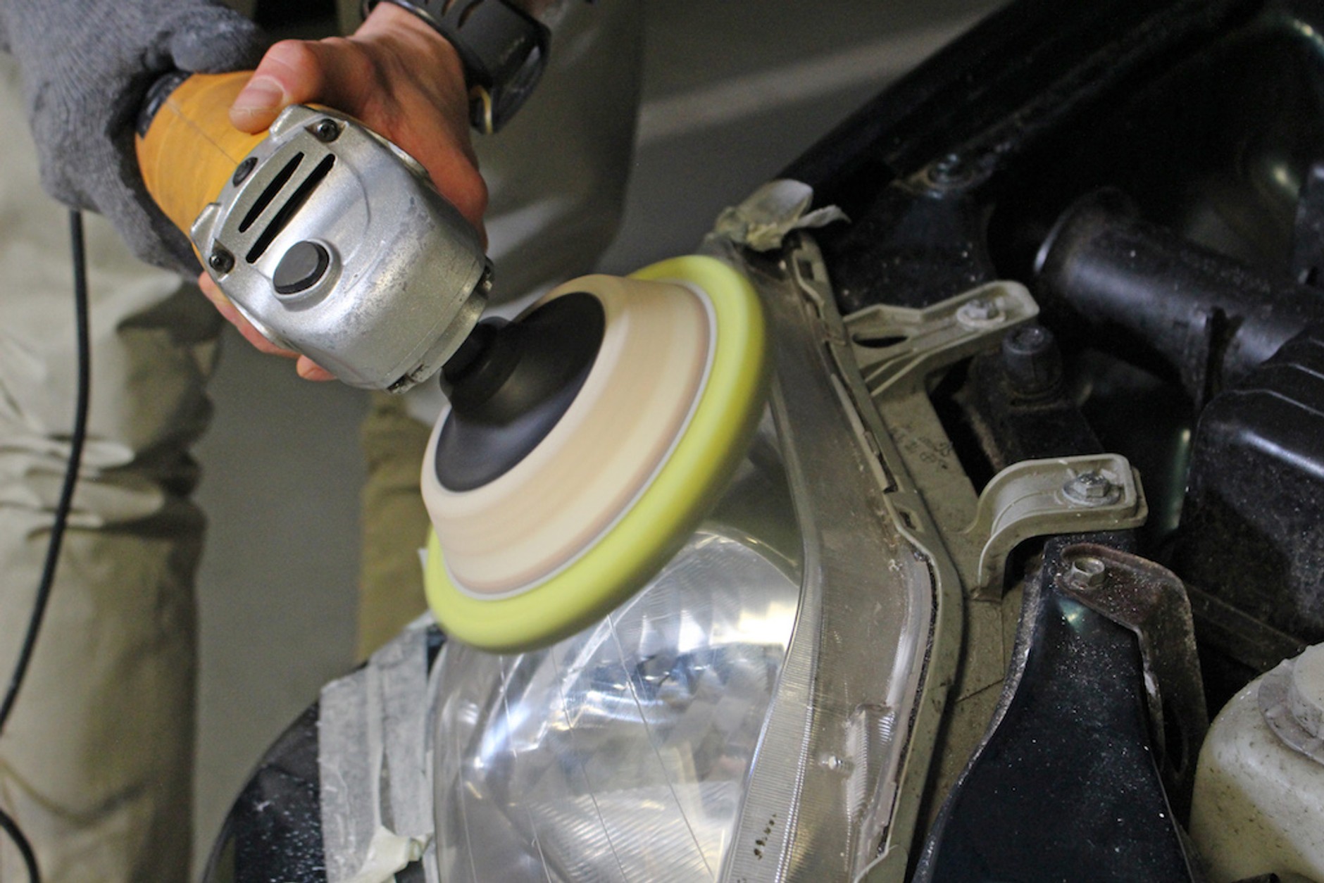 Polerowanie reflektorów