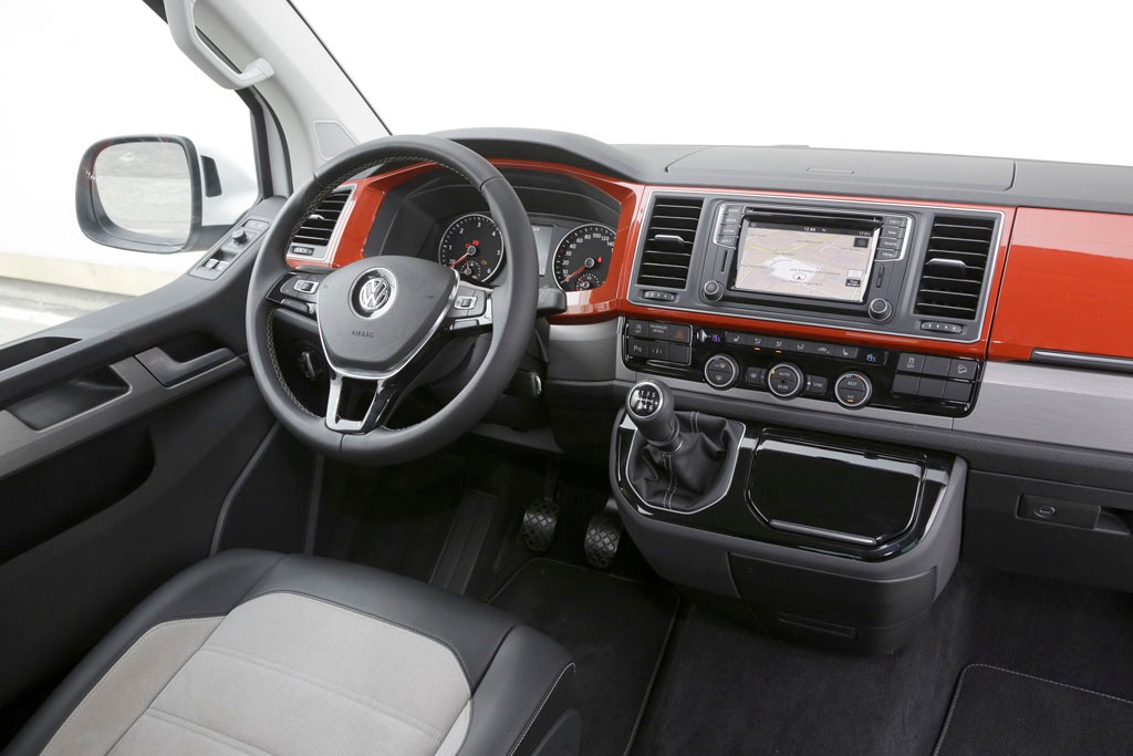 Volkswagen T6 Multivan Generation Six - wygoda dla 7 osób