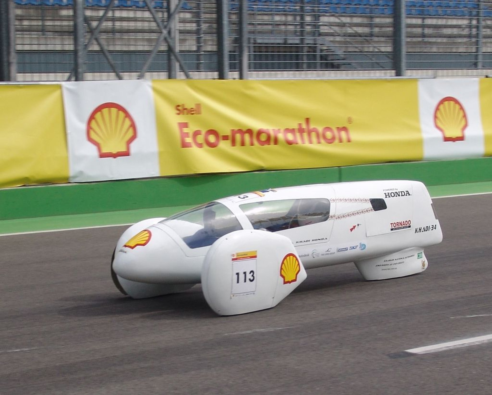 Shell Eco-marathon 2011: ile km na 1 litrze?