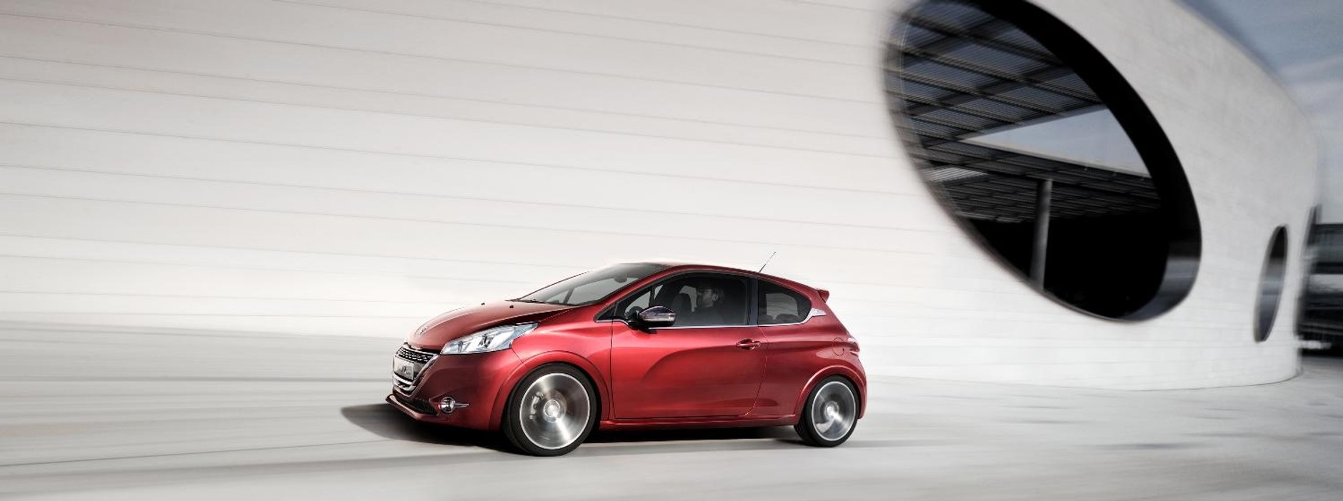 Peugeot 208 GT i XY: dwie koncepcje