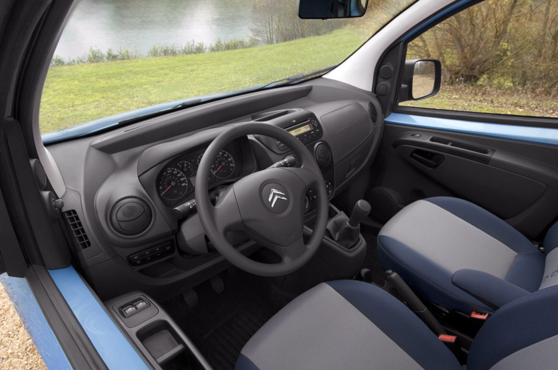 Bruksela 2008: Citroën NEMO Combi poszerza ofertę (ceny w Polsce)