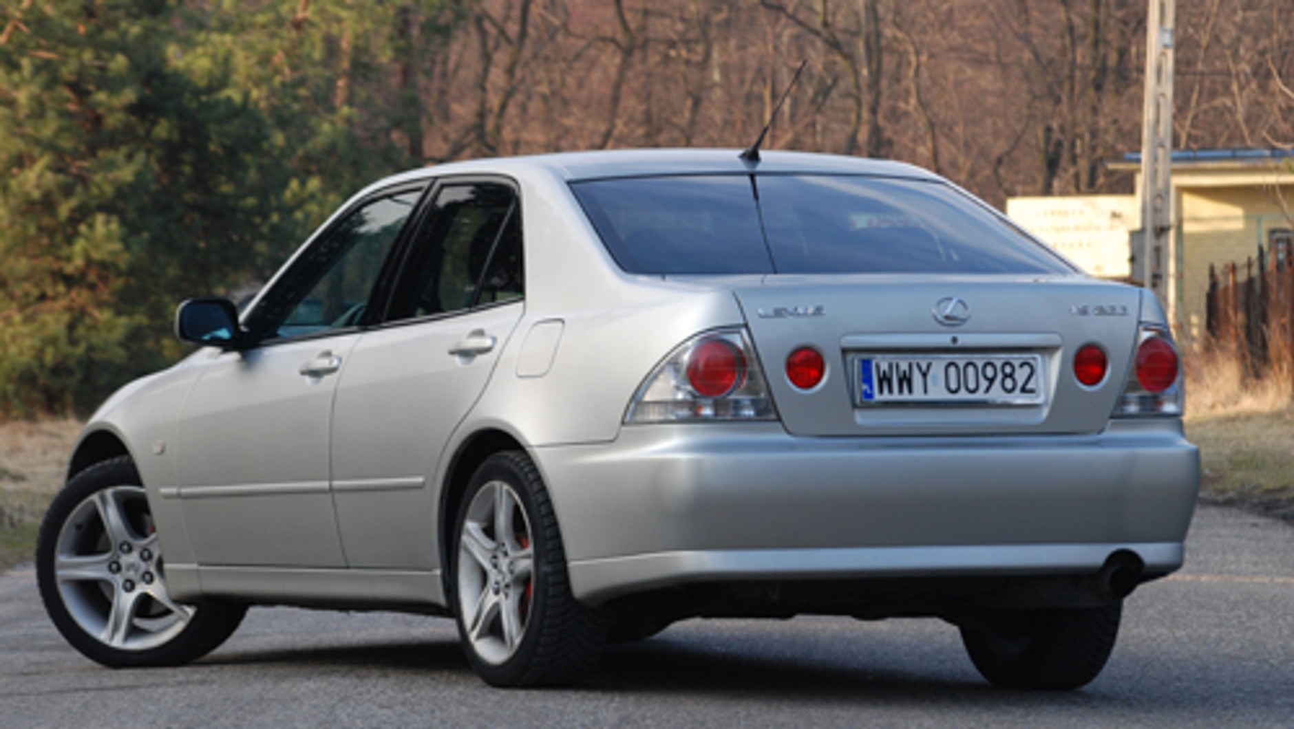 Lexus IS 200