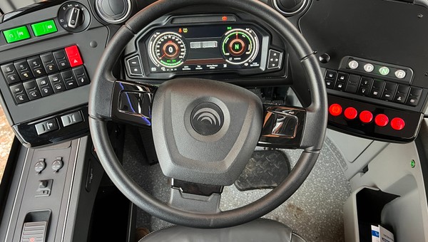 Kompleksowo sprawdzili chiński autobus. Wyniki budzą obawy