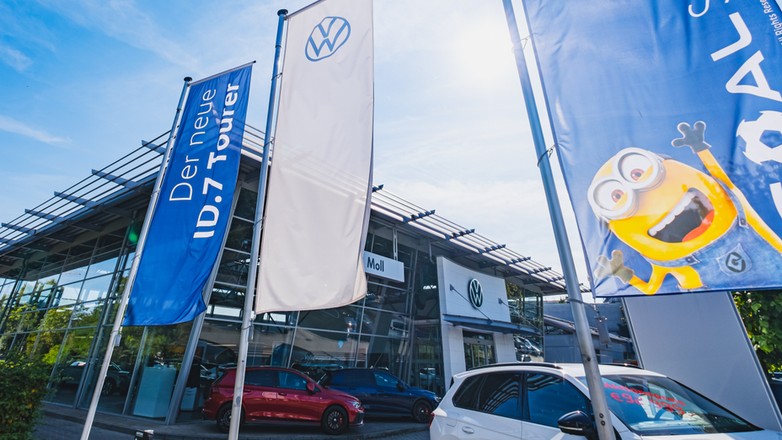 Niemcy polubili Volkswagena ID.7. Wolą go od Tesli