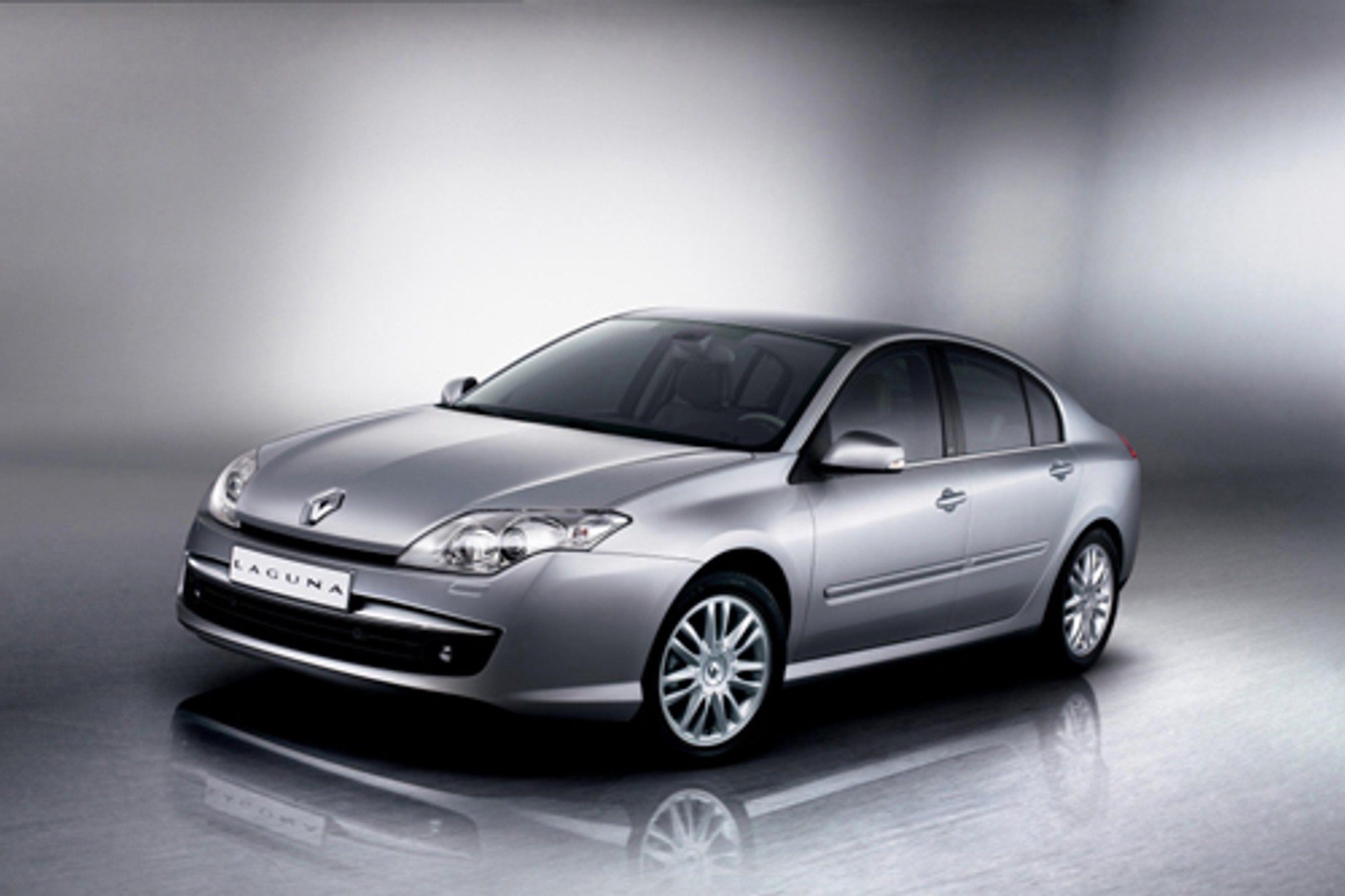 Renault Laguna III - Długa lista obietnic