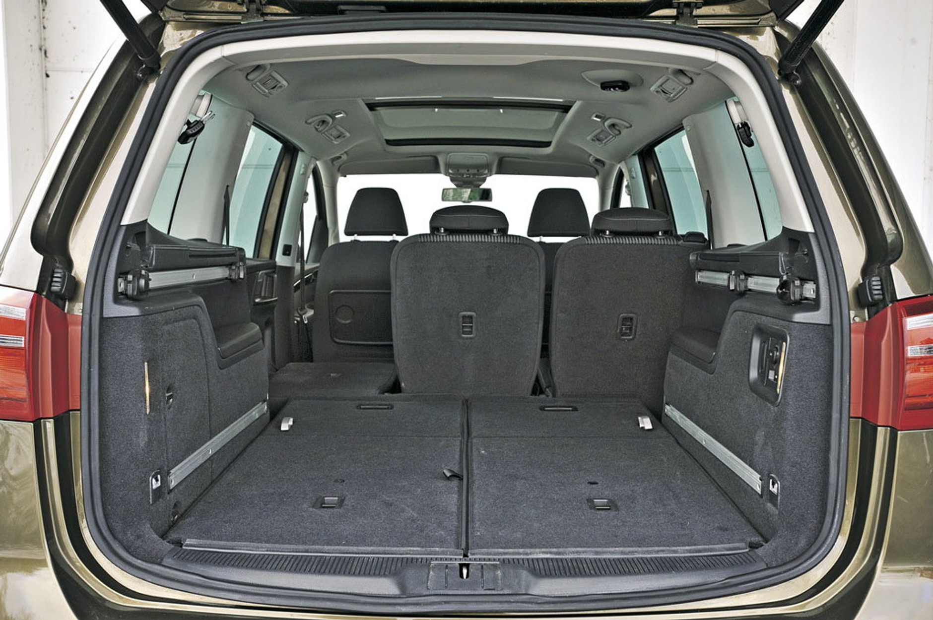 Test na dystansie 200 tys. km - Seat Alhambra 2.0 TDI, nasz przodownik pracy