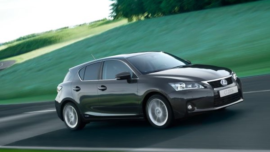 Lexus 200h
