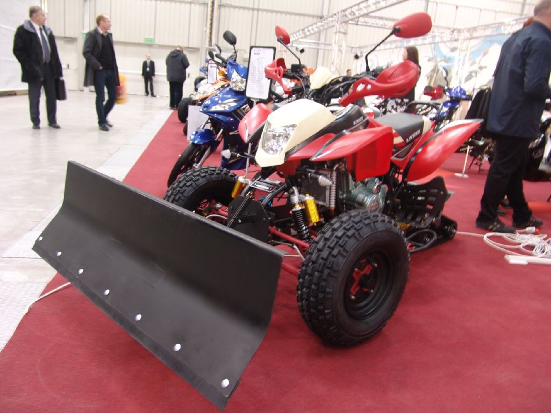 III Ogólnopolska Wystawa Motocykli i Skuterów: premiery i atrakcyjne hostessy (galeria)