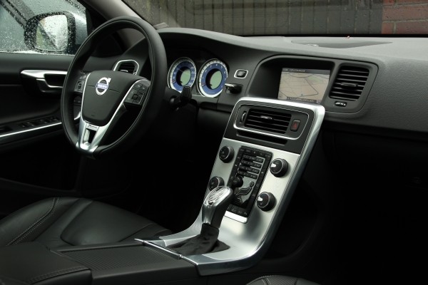 Wnętrze Volvo S60 T6 R-Design Polestar