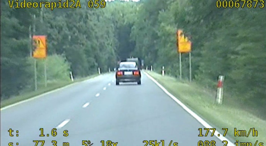 Niebezpieczna jazda 16-latka na trasie Chrzelice-Ligota Prószkowska; sierpień 2023 r.