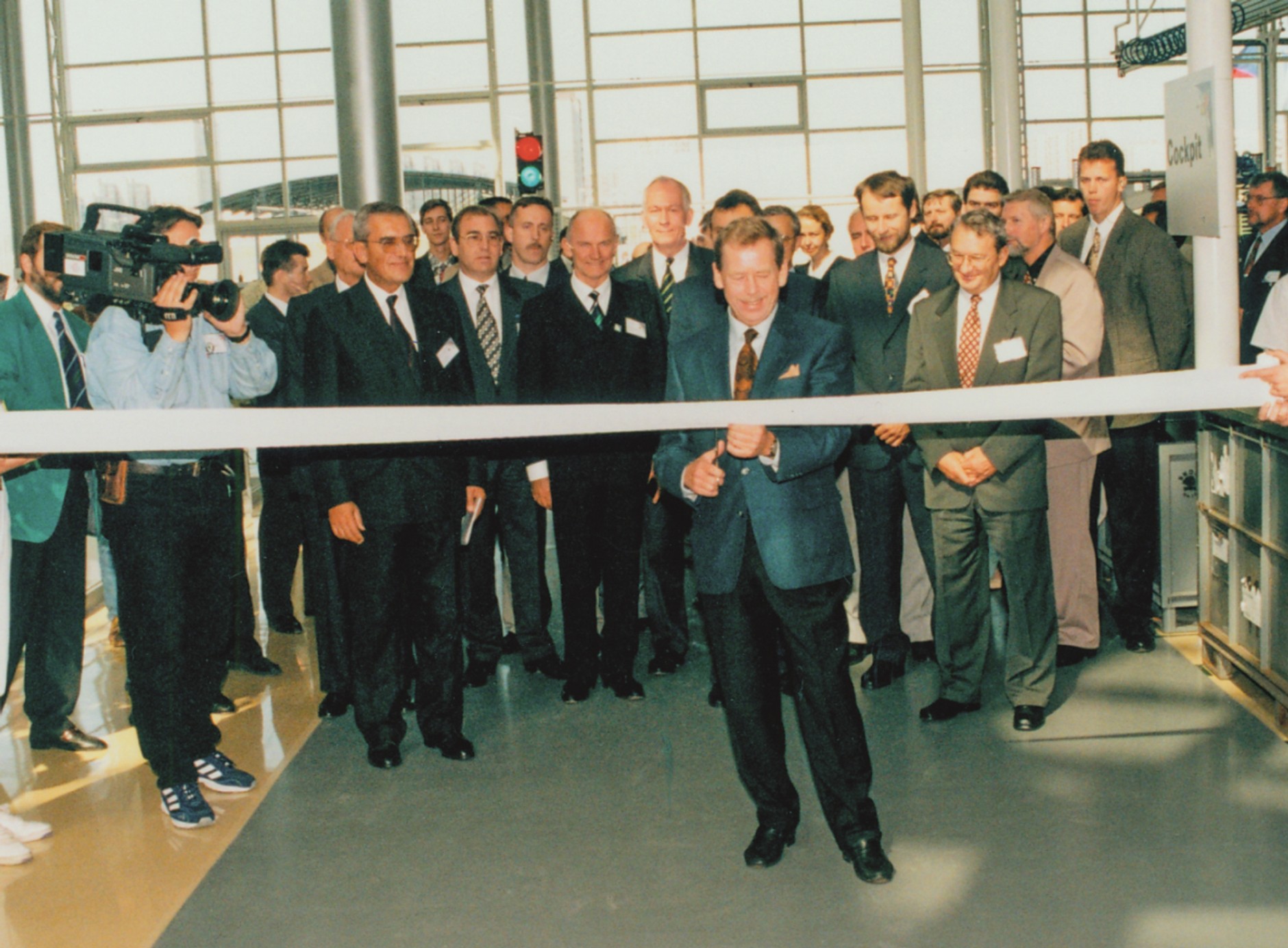 Przecięcie wstęgi na początku produkcji Skody Octavia